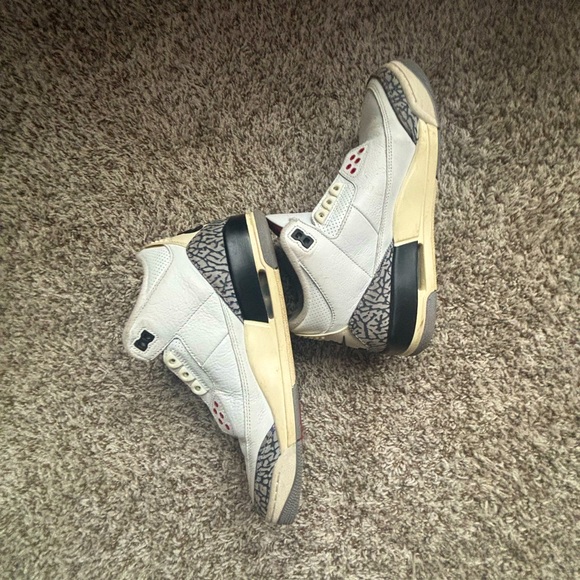 Jordan retro 3’s